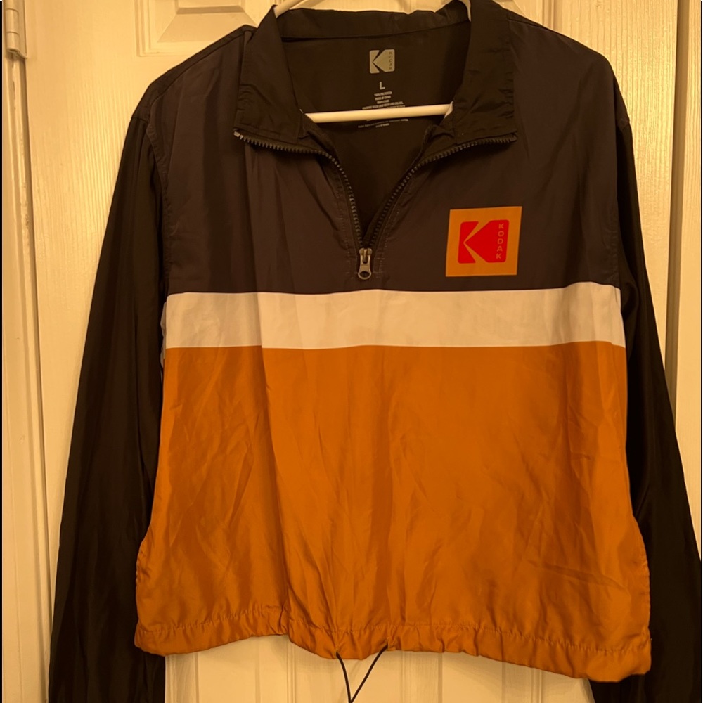 Lightweight windbreaker style jacket